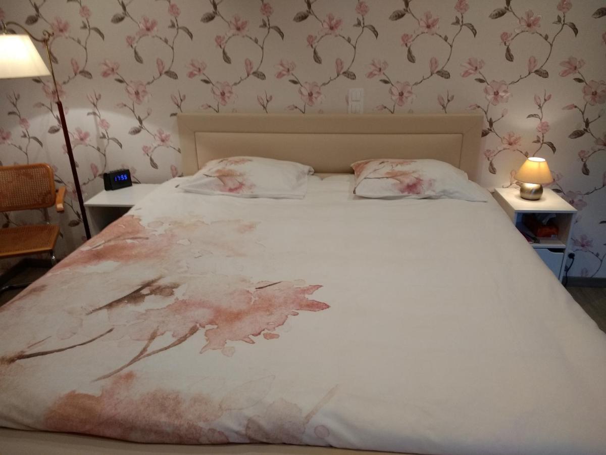 Bed and Breakfast Les Ecureuils Revin  Экстерьер фото