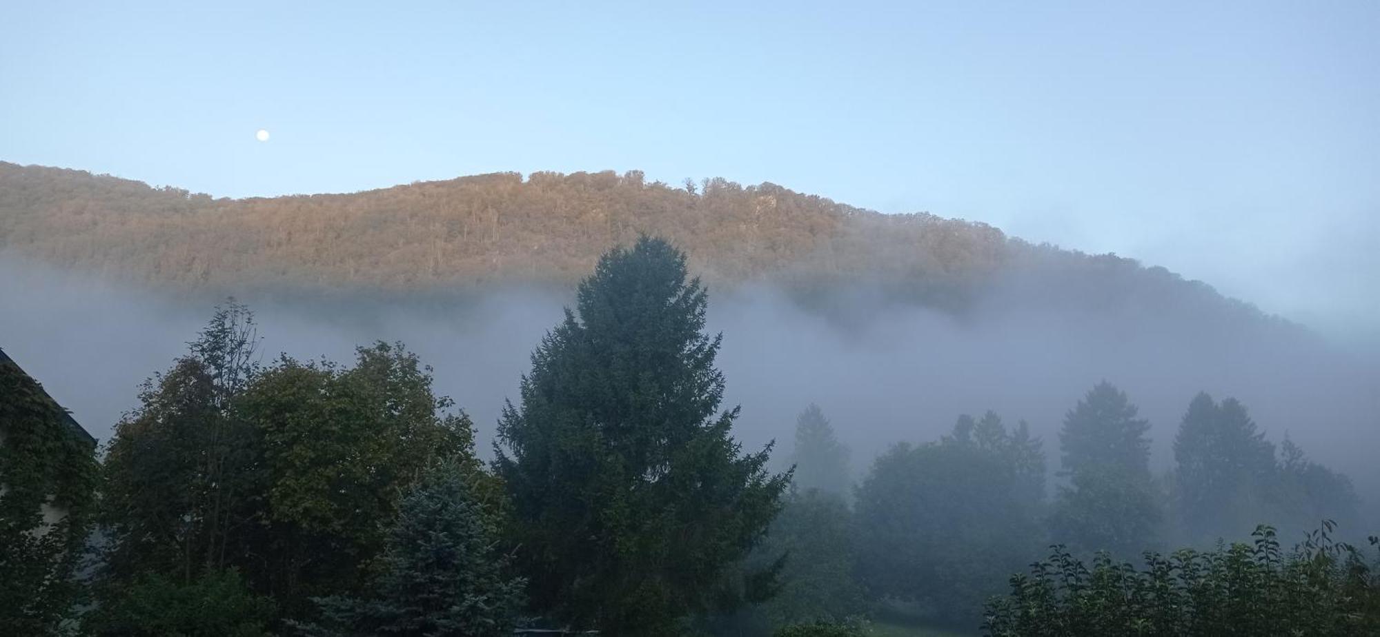 Bed and Breakfast Les Ecureuils Revin  Экстерьер фото
